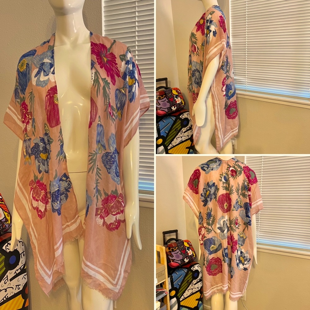 Woven Heart-Kimono Cover Up-Light Weight-Breezy-Gold Metallic Detail-NWT~OS